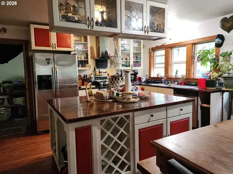 45366 Highway 101 Langlois OR 97450