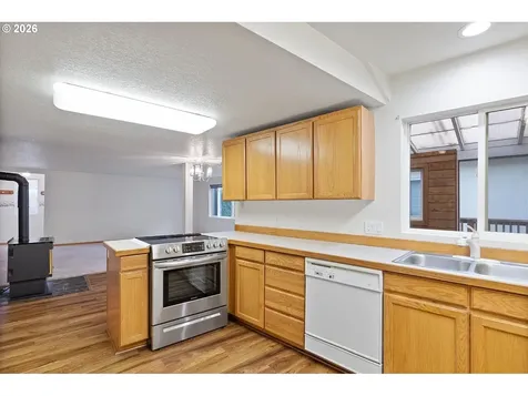 3607 NW Port Avenue Lincoln City OR 97367