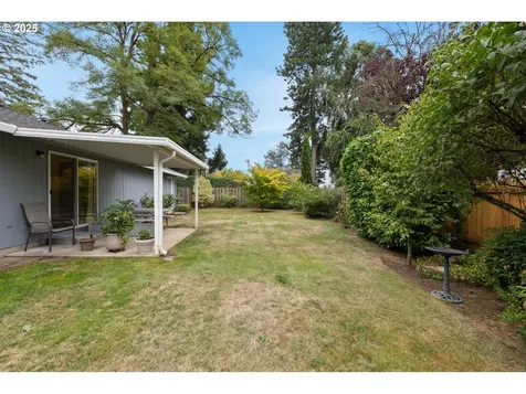 407 SE 202nd Avenue Portland OR 97233