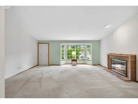 407 SE 202nd Avenue Portland OR 97233