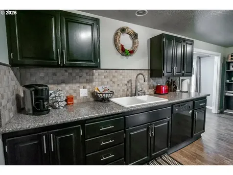 732 53rd Street Springfield OR 97478