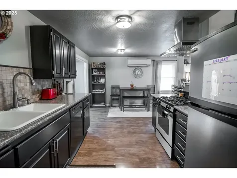 732 53rd Street Springfield OR 97478