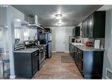 732 53rd Street Springfield OR 97478