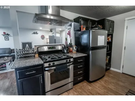 732 53rd Street Springfield OR 97478