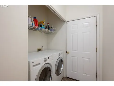 7435 SW 49th Court Portland OR 97219