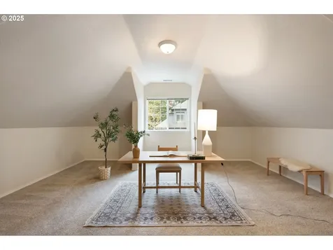 7435 SW 49th Court Portland OR 97219