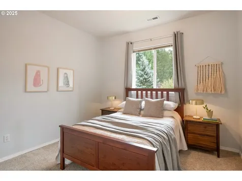 7435 SW 49th Court Portland OR 97219