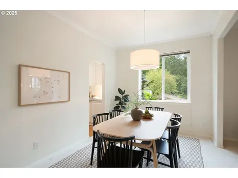 7435 SW 49th Court Portland OR 97219