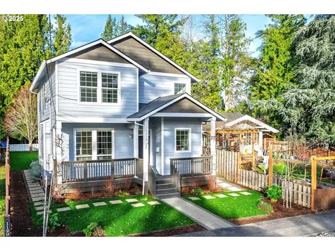 1113 W Powell Boulevard Gresham OR 97030