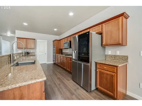 33800 NE Erin Drive Scappoose OR 97056