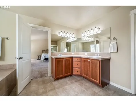 33800 NE Erin Drive Scappoose OR 97056