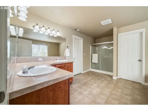 33800 NE Erin Drive Scappoose OR 97056