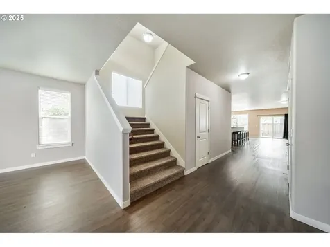 33800 NE Erin Drive Scappoose OR 97056