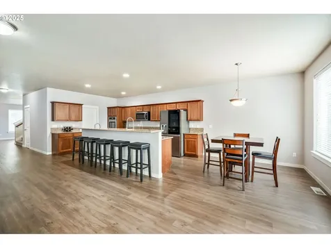 33800 NE Erin Drive Scappoose OR 97056