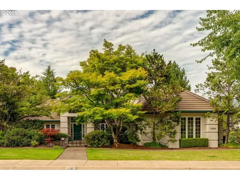 1081 NW Baker Crest Court Mcminnville OR 97128