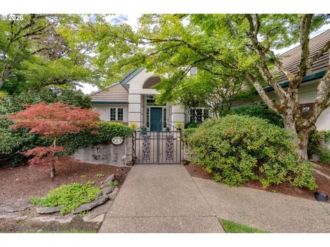 1081 NW Baker Crest Court Mcminnville OR 97128