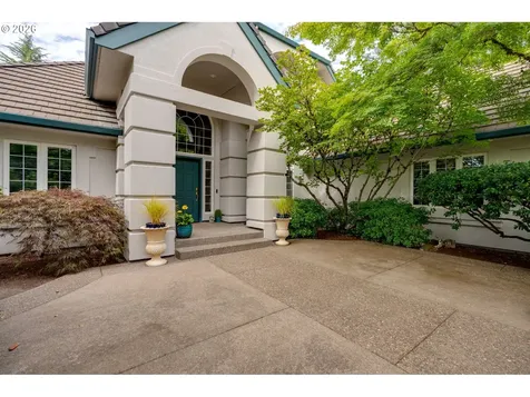 1081 NW Baker Crest Court Mcminnville OR 97128