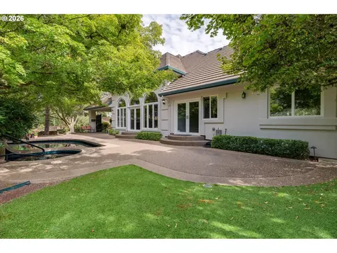 1081 NW Baker Crest Court Mcminnville OR 97128