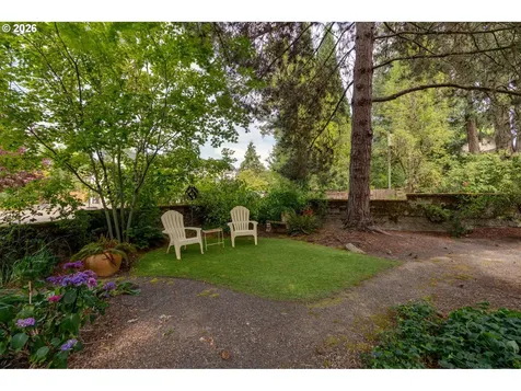 1081 NW Baker Crest Court Mcminnville OR 97128