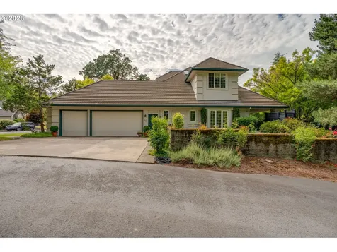 1081 NW Baker Crest Court Mcminnville OR 97128