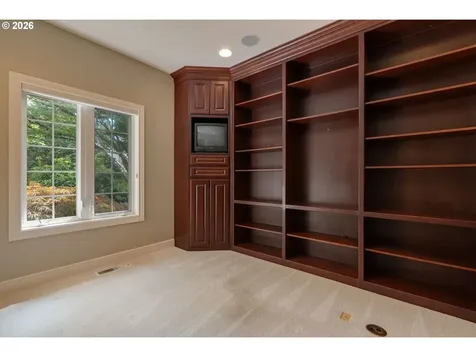 1081 NW Baker Crest Court Mcminnville OR 97128