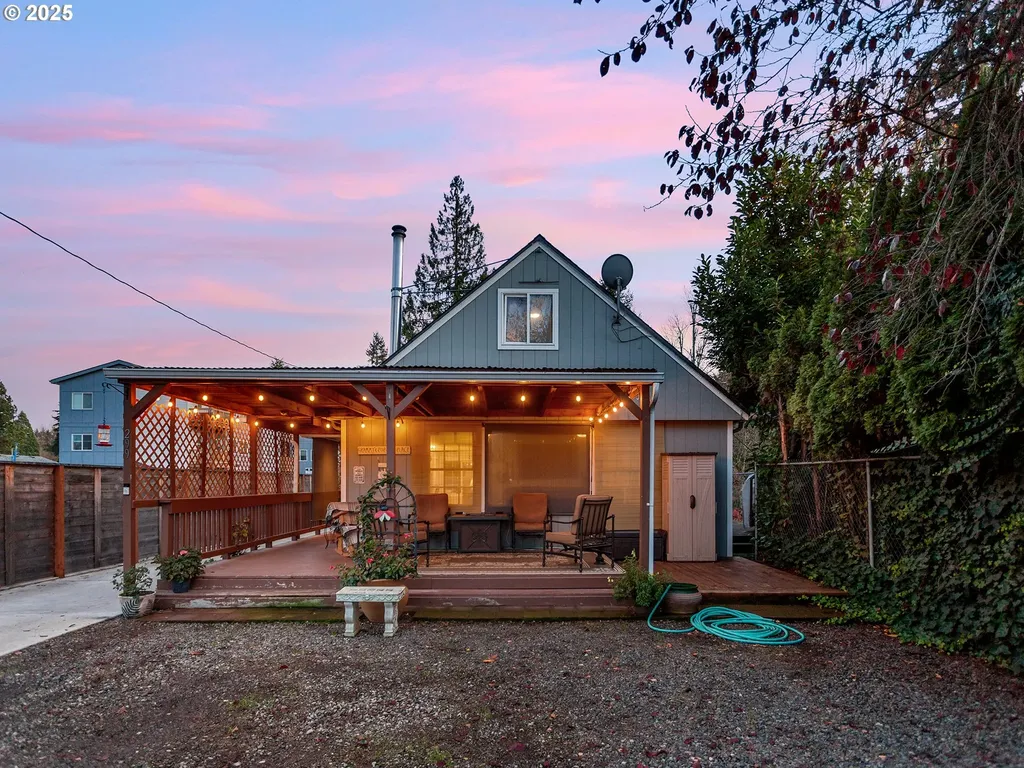 299 SW 3rd Avenue Canby OR 97013