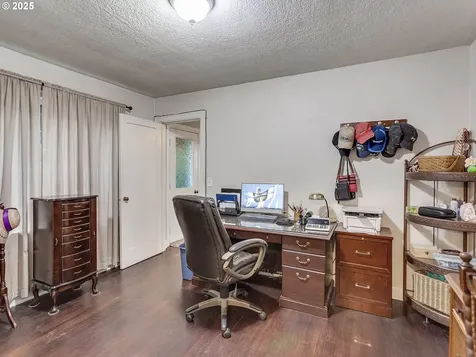 299 SW 3rd Avenue Canby OR 97013