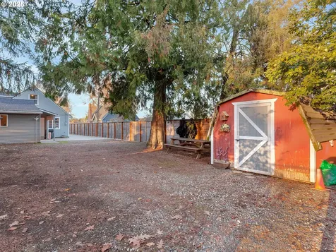 299 SW 3rd Avenue Canby OR 97013