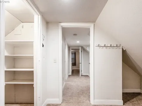 299 SW 3rd Avenue Canby OR 97013