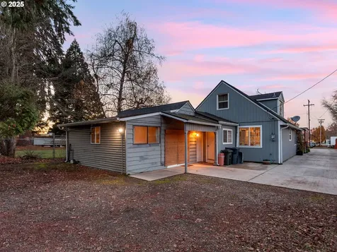 299 SW 3rd Avenue Canby OR 97013
