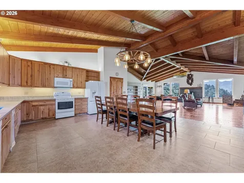 94621 N Bank Rogue River Road Gold Beach OR 97444