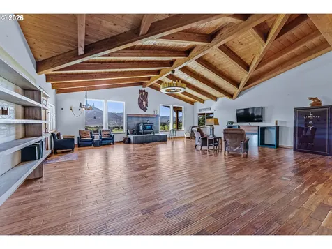 94621 N Bank Rogue River Road Gold Beach OR 97444