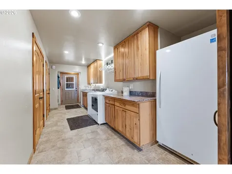 94621 N Bank Rogue River Road Gold Beach OR 97444