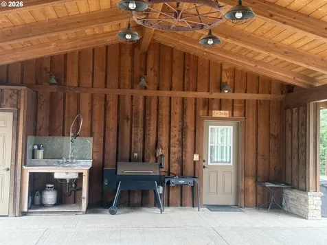 94621 N Bank Rogue River Road Gold Beach OR 97444