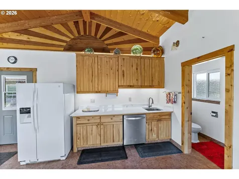 94621 N Bank Rogue River Road Gold Beach OR 97444