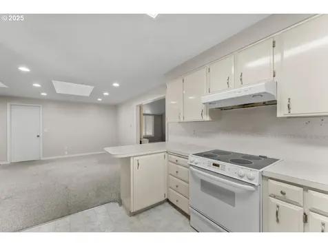 10220 SW Paulina Drive Tualatin OR 97062