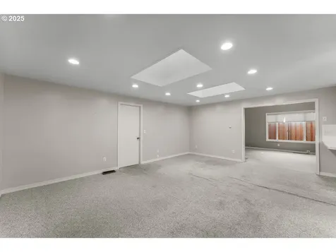 10220 SW Paulina Drive Tualatin OR 97062
