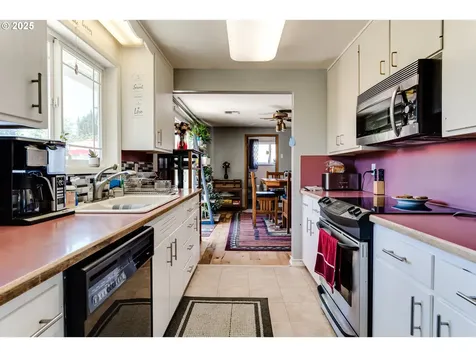 832 Fremont Avenue Eugene OR 97404