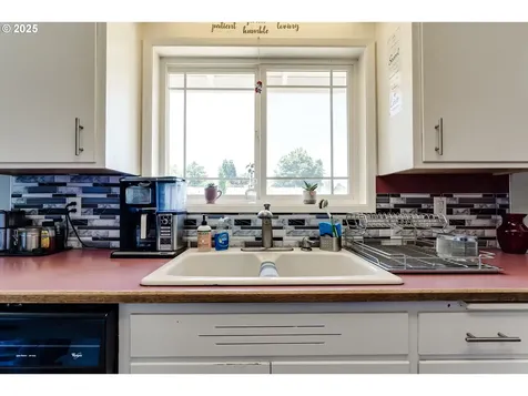 832 Fremont Avenue Eugene OR 97404