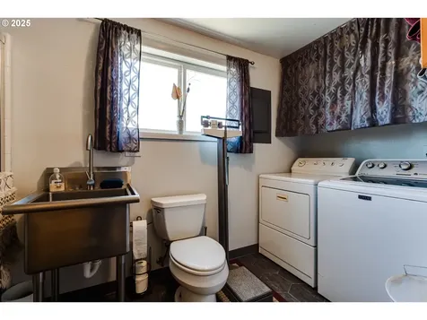 832 Fremont Avenue Eugene OR 97404