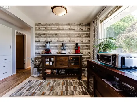 832 Fremont Avenue Eugene OR 97404