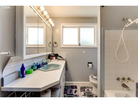 832 Fremont Avenue Eugene OR 97404