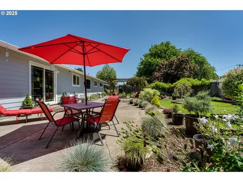 832 Fremont Avenue Eugene OR 97404