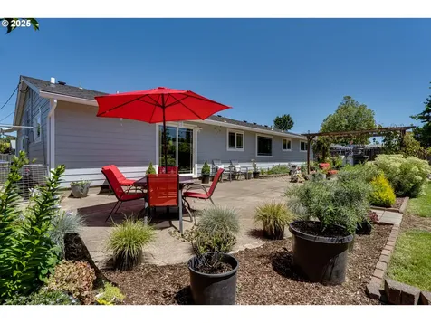 832 Fremont Avenue Eugene OR 97404