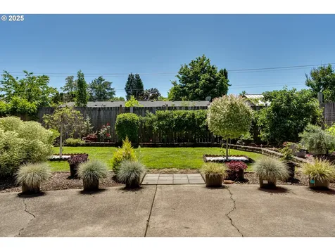 832 Fremont Avenue Eugene OR 97404