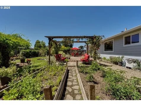 832 Fremont Avenue Eugene OR 97404