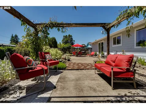 832 Fremont Avenue Eugene OR 97404
