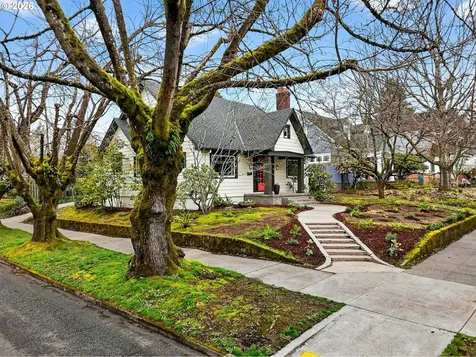 2705 NE 40th Avenue Portland OR 97212