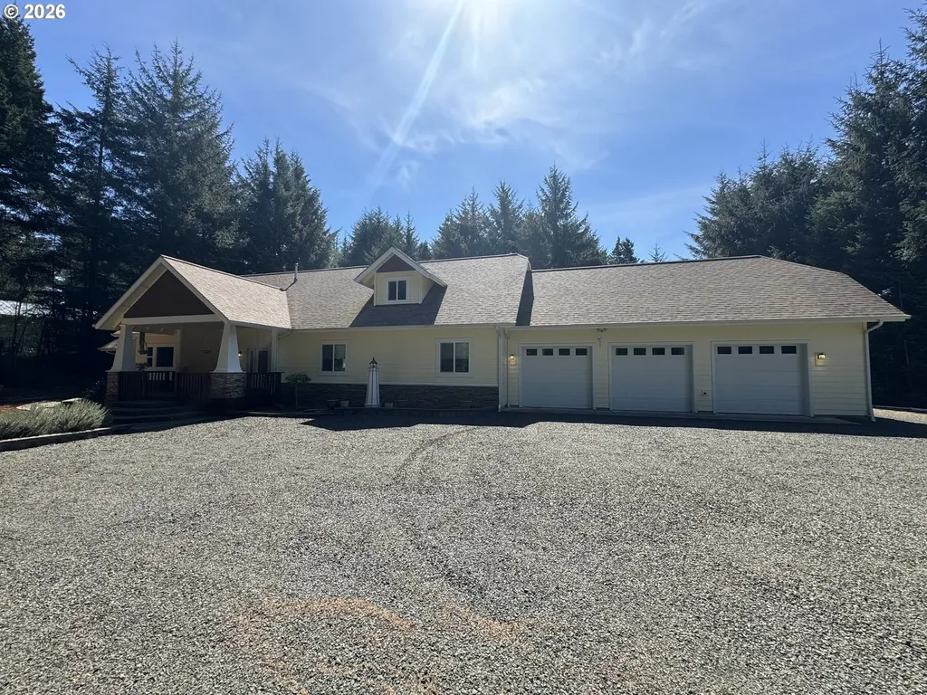 83269 Clear Lake Road Florence OR 97439