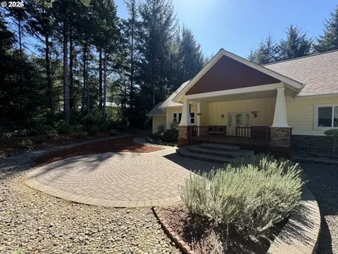 83269 Clear Lake Road Florence OR 97439